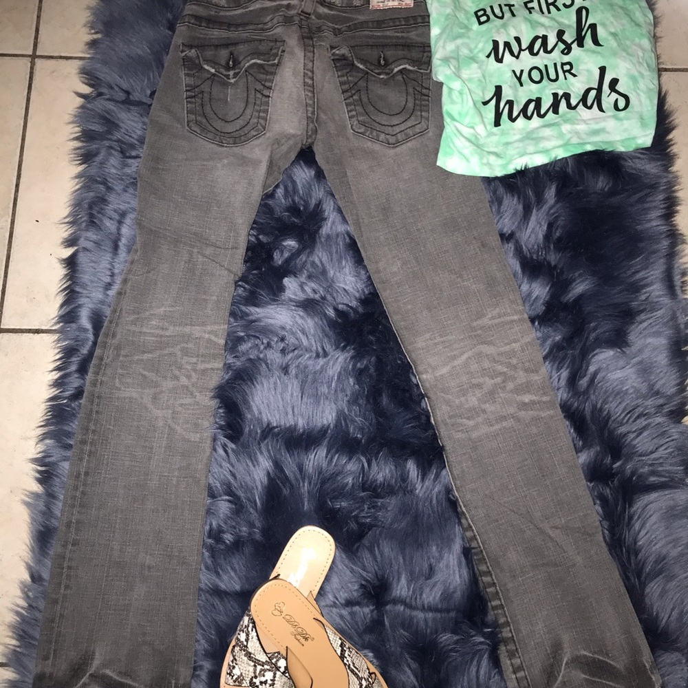 Sandals & Gray True religion jeans size 28